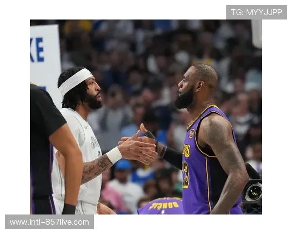 詹姆斯生涯第1000场30+，湖人锁定季后赛席位