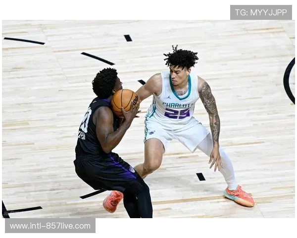 黄蜂轻取对手取四连胜，三球与克努佩尔引领四架马车攻势