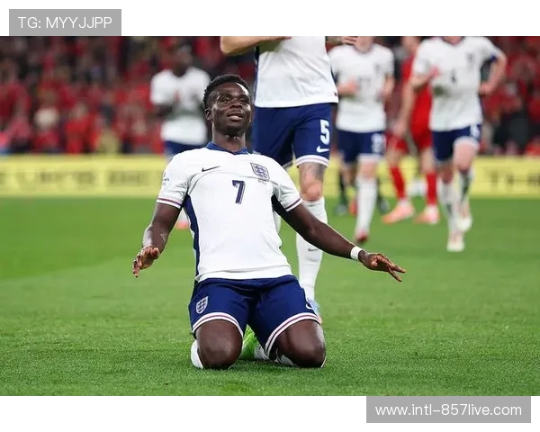 萨卡赛前热身左髋受伤，替补马杜埃凯临危受命表现惊艳