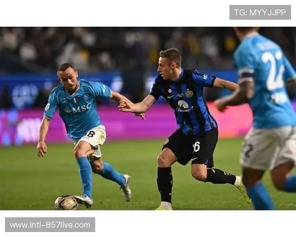 米兰与埃因霍温争夺19岁天才前腰西塞，转会战进入白热化