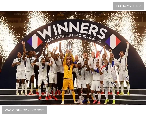 法国队力克爱尔兰队，六国锦标赛揭幕战展现卫冕冠军实力