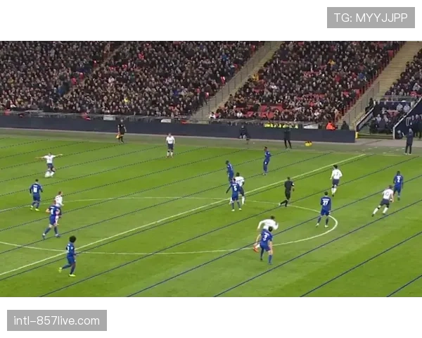 评论：德甲引入半自动越位技术，能否彻底消除相关争议判罚？